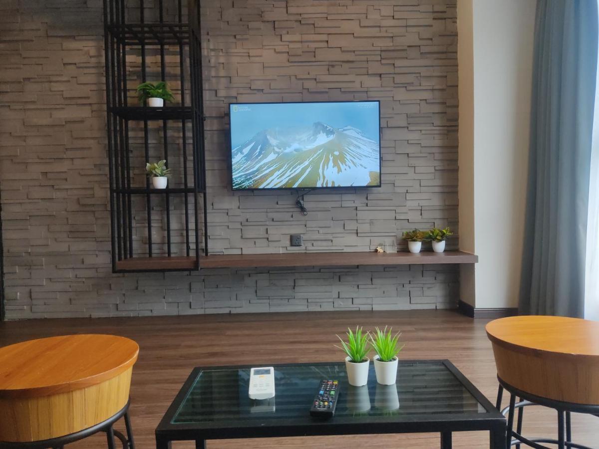 Exclusive Business Suite @ M Summit 191 George Town Buitenkant foto