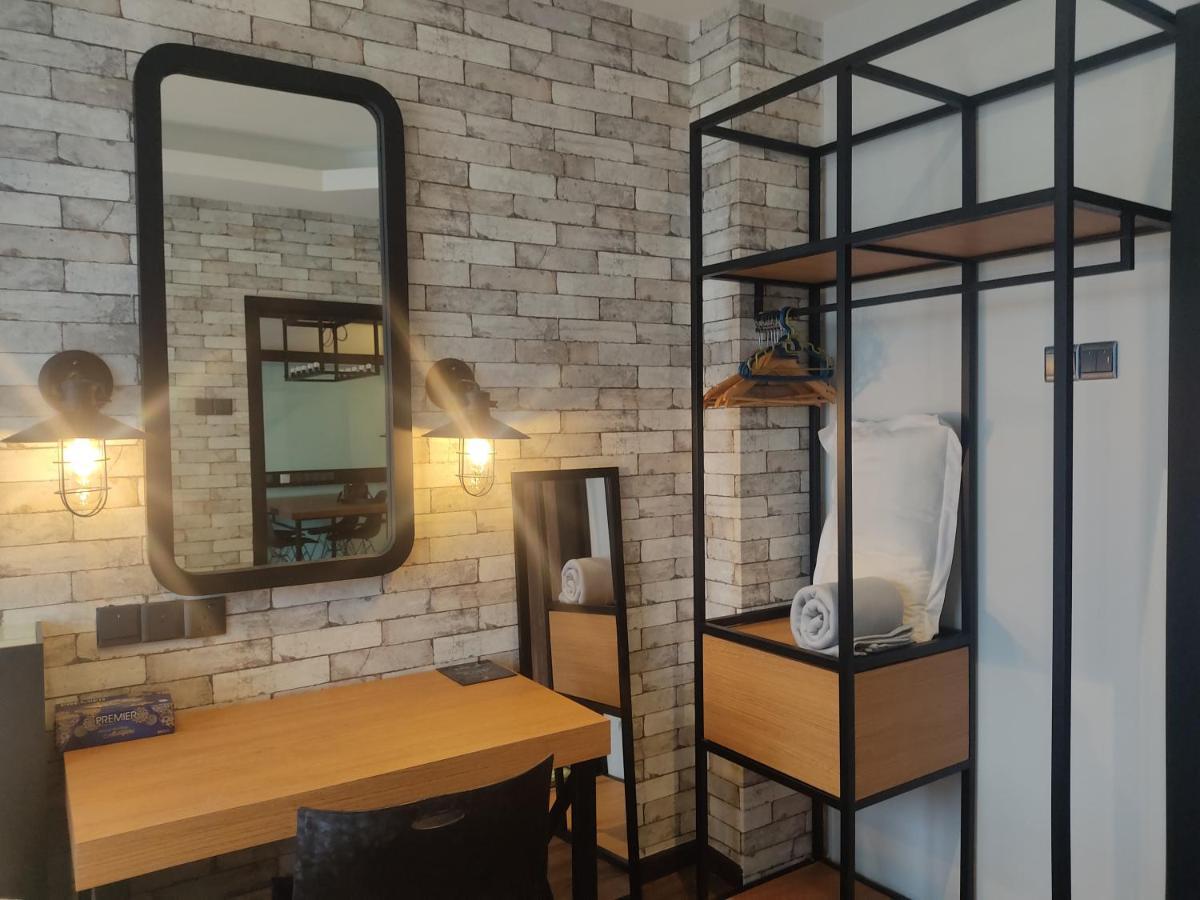 Exclusive Business Suite @ M Summit 191 George Town Buitenkant foto